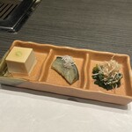 元麻布 牛牛 離宮 - 旬の前菜三種。美味し。