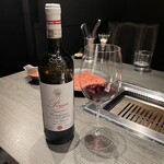 元麻布 牛牛 離宮 - 赤ワインのカルミニャーノ リゼルヴァ ピアッジャ。美味し。