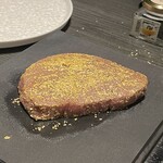 元麻布 牛牛 離宮 - 上州かとう牛のシャトーブリアン。美味し。