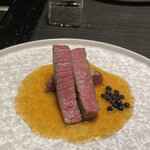 元麻布 牛牛 離宮 - 上州かとう牛のシャトーブリアン。美味し。