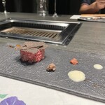 元麻布 牛牛 離宮 - トリュフユッケ。美味し。