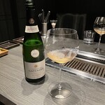 元麻布 牛牛 離宮 - シャンパンのガティノワ グラン クリュ アイ ドラディション ブリュット。美味し。