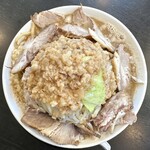 燕三条 中華そば 鬼にぼ - 鬼じろうチャーシュー 大盛 野菜マシ タレ背油マシマシ  ニンニクマシマシ