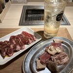 たれ焼肉、塩ホルモン。まるきん食堂 - 