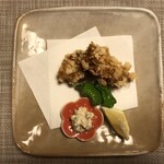 ななせ - 牡蠣のおかき揚げ　シシトウの素揚げ　いぶりがっこタルタル