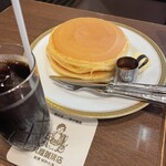 丸福珈琲店 - アイスコーヒー（無糖）とホットケーキ（ハチミツ）