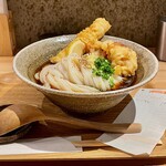 扇町うどん屋 あすろう - とり天と鯛ちくわ天と温玉ぶっかけ 1050円