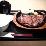 神戸洋食キッチン - ビフテキ 1344円+ごはん・味噌汁セット 409円