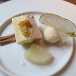 バローレ - 梨と栗のムース