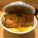 Katsudon Arata - 特上リブロースかつ丼上 2,400円