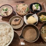 Yamaimono Ooi Ryouri Ten Kawasaki - 6種のおばんざい定食