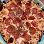 肉と石窯ピザのイタリアン Pizzacozou - 【’23.7】サラミとガーリックの辛口トマトソース