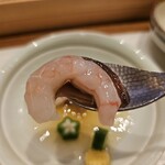 天婦羅 みやしろ - 先付け
            北海道の甘海老と夏野菜