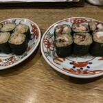 あてまき喜重朗 - あて巻きさんたち♡
      
      右はマダコと梅水晶　650円
      
      左は本日の漬けまき　ホタテの漬け　650円