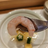 天婦羅 みやしろ - 先付け
                      北海道の甘海老と夏野菜