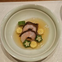 天婦羅 みやしろ - 先付け
                    北海道の甘海老と夏野菜