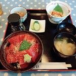 レストランまとい - 鮪漬け丼定食 (1,188円・税込)