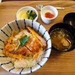 レストランシルクロード - 「伝統の酔月かつ丼」①