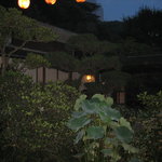 葉山 日影茶屋 - 日影茶屋　夕暮れの中庭