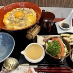 とん唐てん - 鴨肉の葱塩親子丼(鴨南蛮塩茶漬け) ¥1,848(税込)