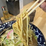 Ramen Oto - 【2023.8.18(金)】味玉タンメン正油（並盛・150g）970円の麺