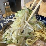 Ramen Oto - 【2023.8.18(金)】味玉タンメン正油（並盛・150g）970円の野菜