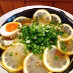 俺の中華たなか家 - 更に角度を変えて♯スライス檸檬は１０枚(ｶｿﾞｴﾃｲﾅｶｯﾀ^^;)程❓これ、旨し(^o^)v