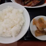 四川料理 海峰 麻婆豆腐 - ご飯、ザーサイ