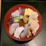 日本海庄や - 海鮮丼 ¥1,380