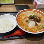 Ajiyoshi - スタミナラーメン(担々麺)880円＋半ライス100円