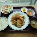 お食事処そら - 「豚肉と野菜炒め定食」①