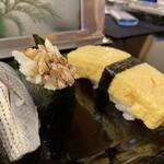 Daikokuzushi - おまかせ　にぎり　1,815円
      握り７貫＋巻物3切れ