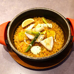 BIKiNi SIS - イカとアスパラのパエリア