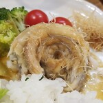 キッチン ブルー グローブ - カダイフどけると、太刀魚ほ巻いてありました