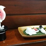 キッチン ブルー グローブ - 眠るムーミン一家