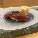 よし - 漬けマグロ　マグロ苦手な私が美味しいと思う逸品