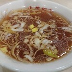 光華飯店 - ・チャーハンのスープ