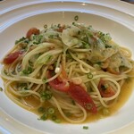 カサリンゴ - 桜エビ・キャベツ・プチトマトの
                                　オイルソース