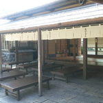 赤福 - 店内と言うかオープンな空間