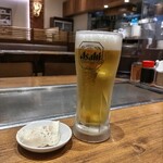 釜たけうどん めっせ熊 - アルコールセット　850円の生ビール＋日替わり小鉢