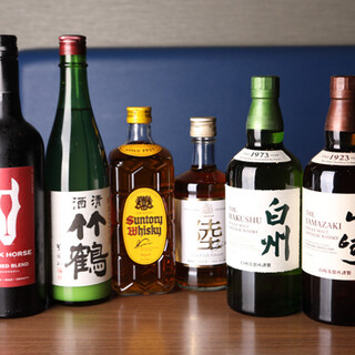 A lineup of carefully selected brands! A wide selection of alcoholic beverages that go well with the food