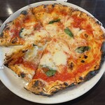 PIZZERIA BRUNA  - マルゲリータ（1,200円）