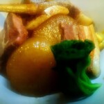 菊乃家本店 - 豚バラ肉、大根、ほうれん草