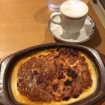 サイゼリヤ - ミラノ風ドリア300円、ドリンクバー200円