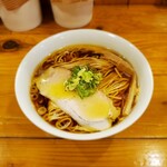 Mahoroba - 醤油味のらぁ麺 800円