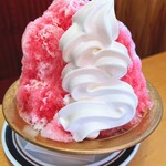 コメダ珈琲店 - かき氷 いちご+ソフトクリーム・練乳
