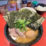 家系総本山 吉村家 - 