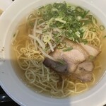 六番 - 料理写真:ラーメン。