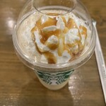 スターバックス・コーヒー - キャラメルフラペチーノ。