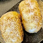 三好弥 - この焼きおにぎり！デカくて醤油沁み沁み　締めというより酒のアテ